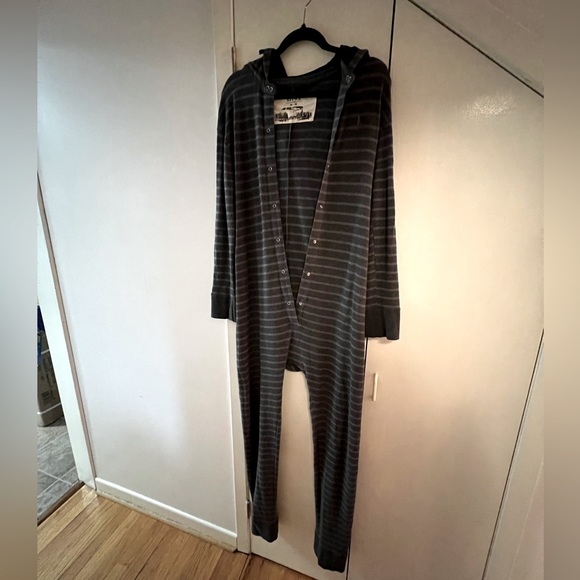 Sitka women’s onesie size medium - Picture 2 of 10